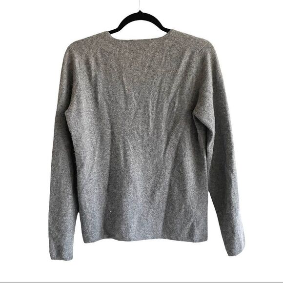 (SOLD) HOLT RENFREW Cashmere Long Sleeve V-Neck Sweater Gray M - Picture 4 of 5